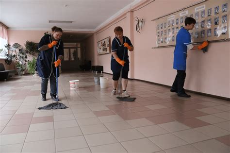Отражение повседневной рутины в сновидении о уборке классных помещений