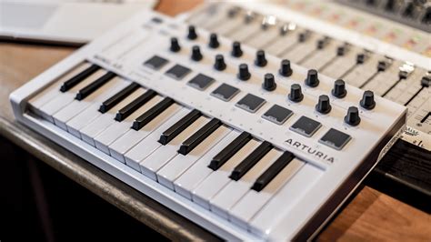 Программирование MIDI-клавиш, назначение контроллеров и создание экспрессивной игры
